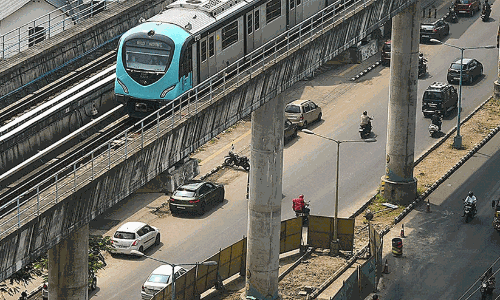 മെട്രോ റോഡിലെ നിരപ്പ്​ വ്യത്യാസം അടിയന്തര പരിഹാരം നിർദേശിച്ച്​ ഹൈകോടതി
