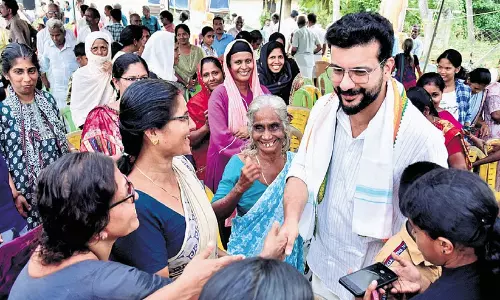 ‘‘കാറ്റെന്ന് പറഞ്ഞാൽ, നല്ല യു.ഡി.എഫ് അനുകൂല കാറ്റാണ് ഇപ്പോൾ വീശിക്കൊണ്ടിക്കുന്നത്’’ -രമേഷ് പിഷാരടി