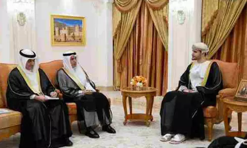 കുവൈത്ത് അംബാസഡറെ സ്വീകരിച്ച് സയ്യിദ് ബിലറബ്