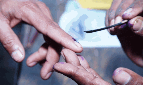 അ​തി​ർ​ത്തി മേ​ഖ​ല​ക​ളി​ൽ അ​വ​സാ​നി​ക്കാ​തെ ഇ​ര​ട്ട വോ​ട്ട്​ വി​വാ​ദം