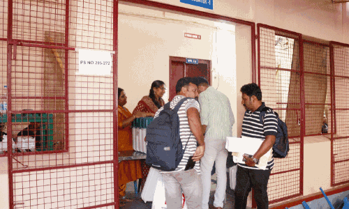 പത്തനംതിട്ടയിൽ സുഗമമായി പോളിങ് സാമഗ്രികളുടെ വിതരണം