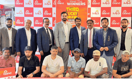 ഗ്രാ​ൻ​ഡ് മാ​ൾ മെ​ഗാ പ്ര​മോ​ഷ​ൻ വി​ജ​യി​ക​ൾ​ക്കു​ള്ള സ​മ്മാ​ന​വി​ത​ര​ണം