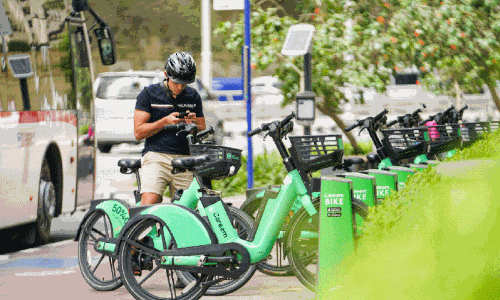 സൈക്കിളിലേറി പാറിപ്പറന്ന്​ ദുബൈ...