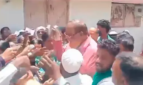 കോ​ൺ​ഗ്ര​സി​നെ​തി​രെ വോ​ട്ടി​ന് നോ​ട്ട് ആ​രോ​പ​ണം