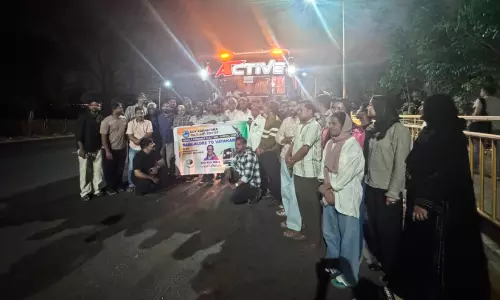 വോ​ട്ടു​റ​പ്പി​ക്കാ​ൻ യു.​ഡി.​എ​ഫ് ക​ർ​ണാ​ട​ക