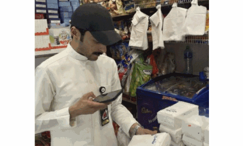 ഷുവൈഖിൽ നിർമാണ സാമഗ്രി കടകളിൽ പരിശോധന