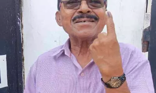 74-ാം വയസ്സിൽ കന്നി വോട്ടുമായി ഗോവിന്ദ് അപ്പുനായർ 74-ാം വയസ്സിൽ കന്നി വോട്ടുമായി ഗോവിന്ദ് അപ്പുനായർ