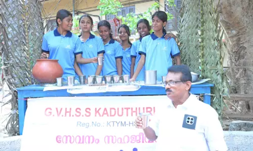 ജനാധിപത്യത്തിന്​ കുളിർമയേകി കുട്ടികളുടെ സംഭാരം