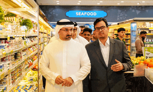 നെസ്റ്റോ ഗുദൈബിയ സ്റ്റോർ സന്ദർശിച്ച് വാണിജ്യ, വ്യവസായ മന്ത്രി