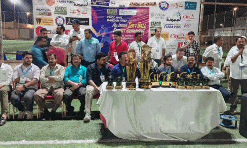 കെ.​എം.​സി.​സി ക്രി​ക്ക​റ്റ് ടൂ​ർ​ണ​മെൻറ്​: പ്ലെ​യേ​ഴ്സ് ബു​റൈ​ദ ജേ​താ​ക്ക​ൾ