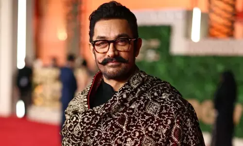 ഗൂഗ്ൾ മാപ്പ് നോക്കി ഡ്രൈവ് ചെയ്യുന്നവർക്ക് നിർദേശങ്ങളുമായി ബോളിവുഡ് താരം ആമിർ ഖാൻ