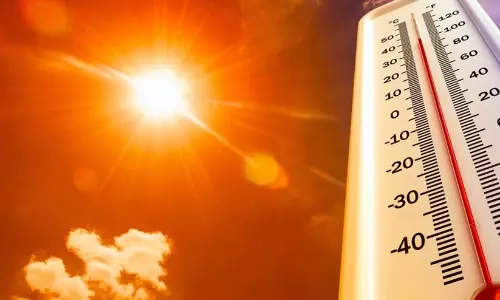 ചൂട്: 12 ജില്ലകളില് യെല്ലോ അലര്ട്ട് കൂടിയ താപനില പാലക്കാട്ട് ചൂട്: 12 ജില്ലകളില് യെല്ലോ അലര്ട്ട് കൂടിയ താപനില പാലക്കാട്ട്