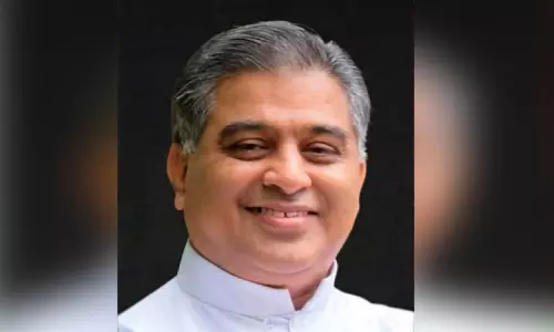 സെ​ൻ്റ് അ​ലോ​ഷ്യ​സ് യൂ​നി​വേ​ഴ്‌​സി​റ്റിലെ പി.​വി.​സി ഫാ. ​മെ​ൽ​വി​ൻ ജെ. ​പി​ന്റോ എ​സ്‌.​ജെ നി​ര്യാ​ത​നാ​യി