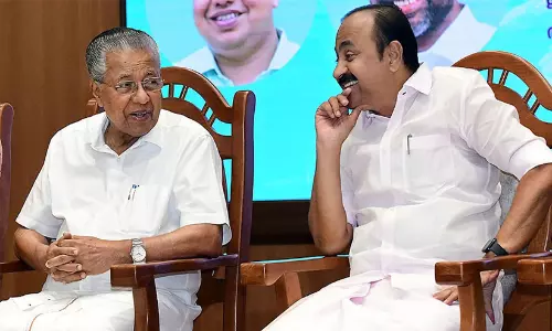 രോഗികളെ സന്ദർശിച്ചും സുഹൃത്തിനെ കണ്ടും പിണറായി;വാർത്തസമ്മേളനവും ഗുരുവായൂർ ദർശനവുമായി സതീശൻ