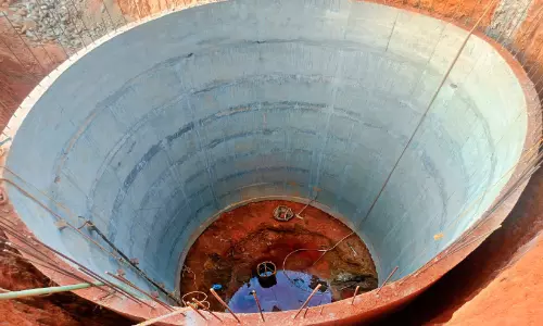 സുരക്ഷയൊരുക്കാതെ വൈത്തിരിയിലെ കിണർ നിർമാണം; പണിക്കിടെ ഇതര സംസ്ഥാന തൊഴിലാളി മരിച്ചു സുരക്ഷയൊരുക്കാതെ വൈത്തിരിയിലെ കിണർ നിർമാണം; പണിക്കിടെ ഇതര സംസ്ഥാന തൊഴിലാളി മരിച്ചു