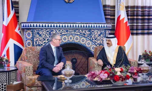 ഹമദ് രാജാവുമായി കൂടിക്കാഴ്ച നടത്തി ബ്രിട്ടീഷ് പ്രധാനമന്ത്രി; മേഖലയിലെ സ്ഥിതിഗതികൾ വിലയിരുത്തി
