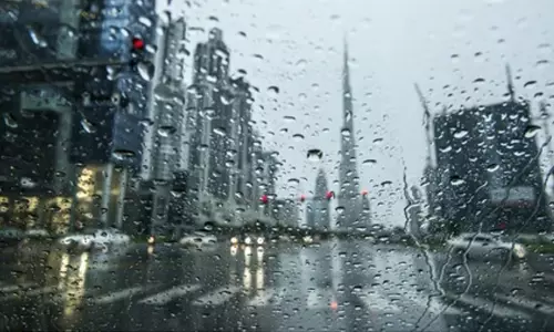 ചിലയിടങ്ങളിൽ മഴ; നാളെ വരെ തുടരും