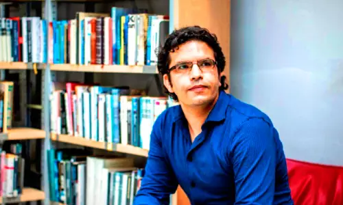 അൾജീരിയയുടെ ഇരുട്ടും വെളിച്ചവും