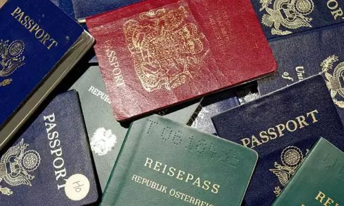 തൊഴിലാളികളുടെ പാസ്‌പോർട്ട് പിടിച്ചുവെച്ചാൽ കനത്ത പിഴ‍ ?