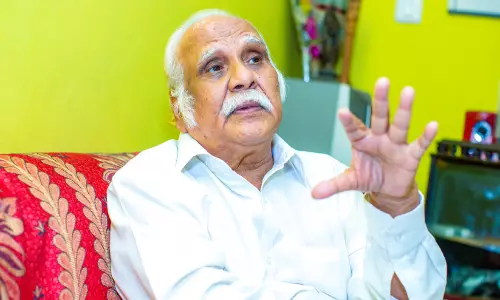 ഈ ചരിത്രകാരന്‍ അമർഷത്തിലാണ്