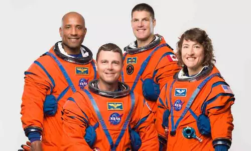 ‘പ്രപഞ്ചത്തിൽ തങ്ങിനിൽക്കുന്ന ലൈഫ്ബോട്ട് പോലെ ഭൂമി’;അനുഭവങ്ങൾ പങ്കുവെച്ച് ആർട്ടിമിസ് 2 സംഘാംഗങ്ങൾ