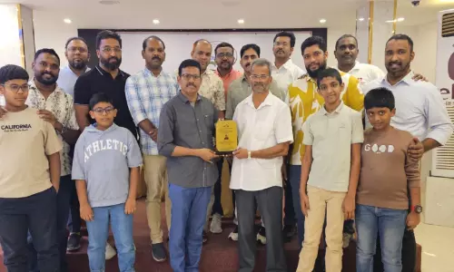 ബ​ഷീ​ർ കു​പ്പി​യാ​ന് യാ​ത്ര​യ​യ​പ്പ് ന​ൽ​കി