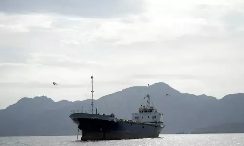 ഇറാൻ തുറമുഖങ്ങൾ ഉപരോധിക്കാൻ യു.എസ് സൈന്യം; മേഖലയിൽ യുദ്ധഭീതി പടരുന്നു