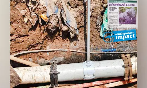 പൊട്ടിയ പൈപ്പ് നന്നാക്കി; ദുരിതത്തിലായ കുടുംബത്തിന് ആശ്വാസം