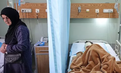 പിതാവിന്റെ അന്ത്യദിനത്തിൽ തീരാനോവായി രണ്ട് വയസ്സുകാരി തലീൻ സഈദ്; ലബനാനിൽ വിലാപയാത്ര കഴിഞ്ഞ് മടങ്ങിയവർക്കുനേരെ ഇസ്രായേലിന്റെ കൂട്ടക്കുരുതി