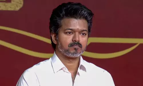 ഒരു ചിത്രത്തിൽ കൂടി അഭിനയിക്കുമെന്ന് സൂചന നൽകി വിജയ്: തീരുമാനം ജനനായകൻ ചോർന്നതോടെ നിർമാതാക്കളുടെ നഷ്ടം നികത്താൻ