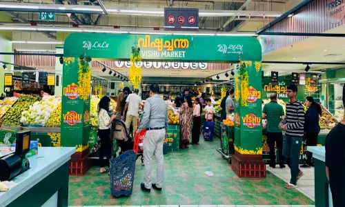 ആഘോഷത്തിന്‍റെ വിഷുപ്പുലരിയിലേക്ക് പ്രവാസി മലയാളികൾ