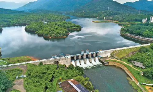 അ​വ​ധി​ക്കാ​ലം: ജ​ലാ​ശ​യ​ങ്ങ​ളി​ൽ ഇറങ്ങുമ്പോൾ ക​രു​ത​ൽ വേ​ണം