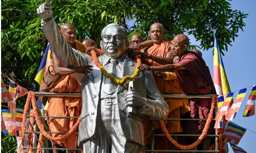 അം​ബേ​ദ്ക​ർ ജ​യ​ന്തി ആ​ഘോ​ഷി​ച്ച് രാ​ജ്യം