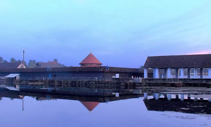 കൂടൽമാണിക്യം ക്ഷേത്രം: നിസ്സഹകരണത്തിലൂടെ തന്ത്രിമാർ ഭക്തജനങ്ങളെ അവഹേളിക്കുകയാണെന്ന് ദേവസ്വം കൂടൽമാണിക്യം ക്ഷേത്രം: നിസ്സഹകരണത്തിലൂടെ തന്ത്രിമാർ ഭക്തജനങ്ങളെ അവഹേളിക്കുകയാണെന്ന് ദേവസ്വം