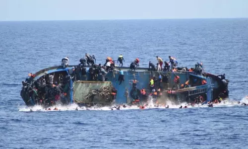 ആൻഡമാൻ കടലിൽ റോഹിങ്ക്യൻ അഭയാർത്ഥികളുടെ ബോട്ട് മുങ്ങി നൂറുകണക്കിന് പേരെ കാണാതായി