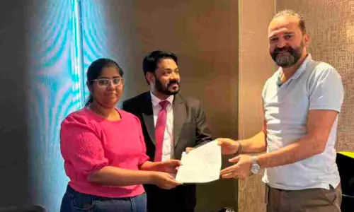 യാത്രാ തടസ്സം നീങ്ങി; ശ്വേത വിവാഹ പന്തലിലേക്ക്