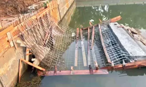 വി​വാ​ദ​ങ്ങ​ൾ വി​ട്ടൊ​ഴി​യാ​തെ   പൂ​ക്കു​ളം നി​ർ​മാ​ണം