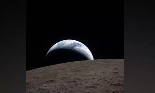 ഭൂമി വിട്ട് ചന്ദ്രനിലേക്ക്: മണിക്കൂറിൽ 38,000 കി.മീ വേഗത്തിലുള്ള വിസ്മയ യാത്ര!