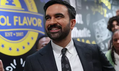 ‘ലോകത്തെ സ്വാധീനിച്ച നേതാവ്’, പിന്നാലെ ശതകോടീശ്വരന്മാർക്ക് പണി കൊടുത്ത് സൊഹ്റാൻ മംദാനി; ന്യൂയോർക്കിൽ ആഡംബര വീടുകൾക്ക് ഇനി വൻ നികുതി