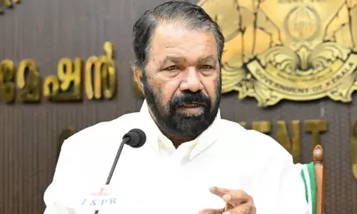 വേനലവധിയിൽ ക്ലാസുകൾ പാടില്ലെന്ന് മന്ത്രി; വിരുദ്ധ ഉത്തരവുമായി പൊതുവിദ്യാഭ്യാസ ഡയറക്ടർ