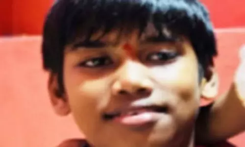 ക്രി​ക്ക​റ്റ് ക​ളി​ക്കി​ടെ ഷോ​ക്കേ​റ്റ് മ​രി​ച്ചു