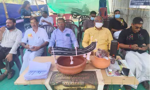 സ​മ​ര​പ്പ​ന്ത​ലി​ൽ അ​തി​ജീ​വ​ന​ത്തി​ന്റെ വി​ഷു​ക്ക​ണി​യൊ​രു​ക്കി