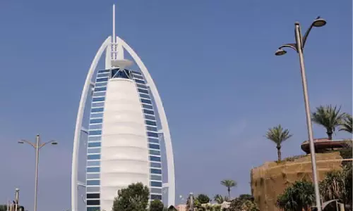 ദുബൈയിലെ അത്യാഢംബര ഹോട്ടൽ ബുർജുൽ അറബ്​ അടച്ചു; 18 മാസം പ്രവർത്തിക്കില്ല