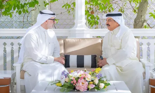 കുവൈത്ത് വിദേശകാര്യ മന്ത്രി ഹമദ് രാജാവുമായി കൂടിക്കാഴ്ച നടത്തി