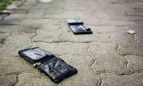 ആലുവ റെയിൽവേ സ്റ്റേഷൻ   പരിസരത്ത്​ പിടിച്ചുപറി വ്യാപകം