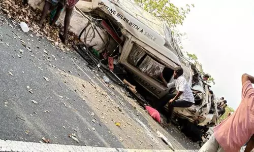 ഉല്ലാസ യാത്ര ദുരന്ത യാത്രയായി; വാഹനം പതിച്ചത് 600 അടി താഴ്ചയിലേക്ക്; പലകുറി കരണം മറിഞ്ഞു