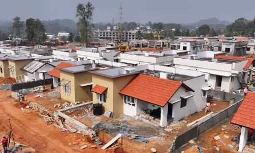 ടൗ​ൺ​ഷി​പ്പി​ലെ വീ​ട് നി​ർ​മാ​ണ​ത്തി​ൽ അ​നി​ശ്ചി​ത​ത്വം; ദു​ര​ന്ത​ബാ​ധി​ത​ർ​ക്കു​ള്ള ഉ​പ​ജീ​വ​ന സ​ഹാ​യ​വും ഭ​ക്ഷ​ണ കൂ​പ്പ​ണും മു​ട​ങ്ങി