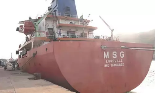 ഹുർമുസ് കടന്ന് 6000 മെട്രിക് ടൺ ടാർ എത്തി