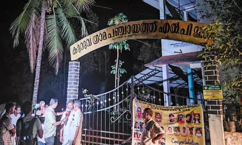 നാടിന്റെ നോവായി മജീദ് മാസ്റ്ററും റുഖിയയും; യാത്രകളിൽ മജീദ് മാസ്റ്ററെ കൈപിടിച്ച് നടത്തിയിരുന്നത് ഭാര്യ റുഖിയയായിരുന്നു