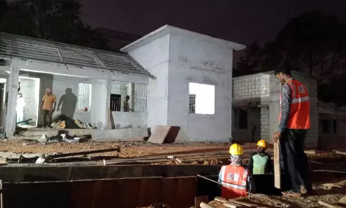 വീ​ടു​ക​ളി​ൽ വി​ള്ള​ൽ വീ​ണ​ത് ആ​ശ​ങ്ക​ക്കി​ട​യാ​ക്കു​ന്നു